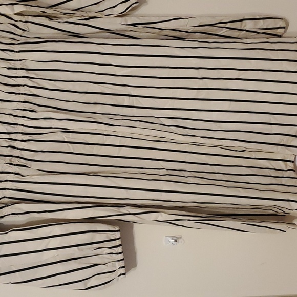 SHEIN CURVE 2XL SHORT DRESS LONG SLEEVES BEIGE WITH BLACK STRIPES - Picture 10 of 16